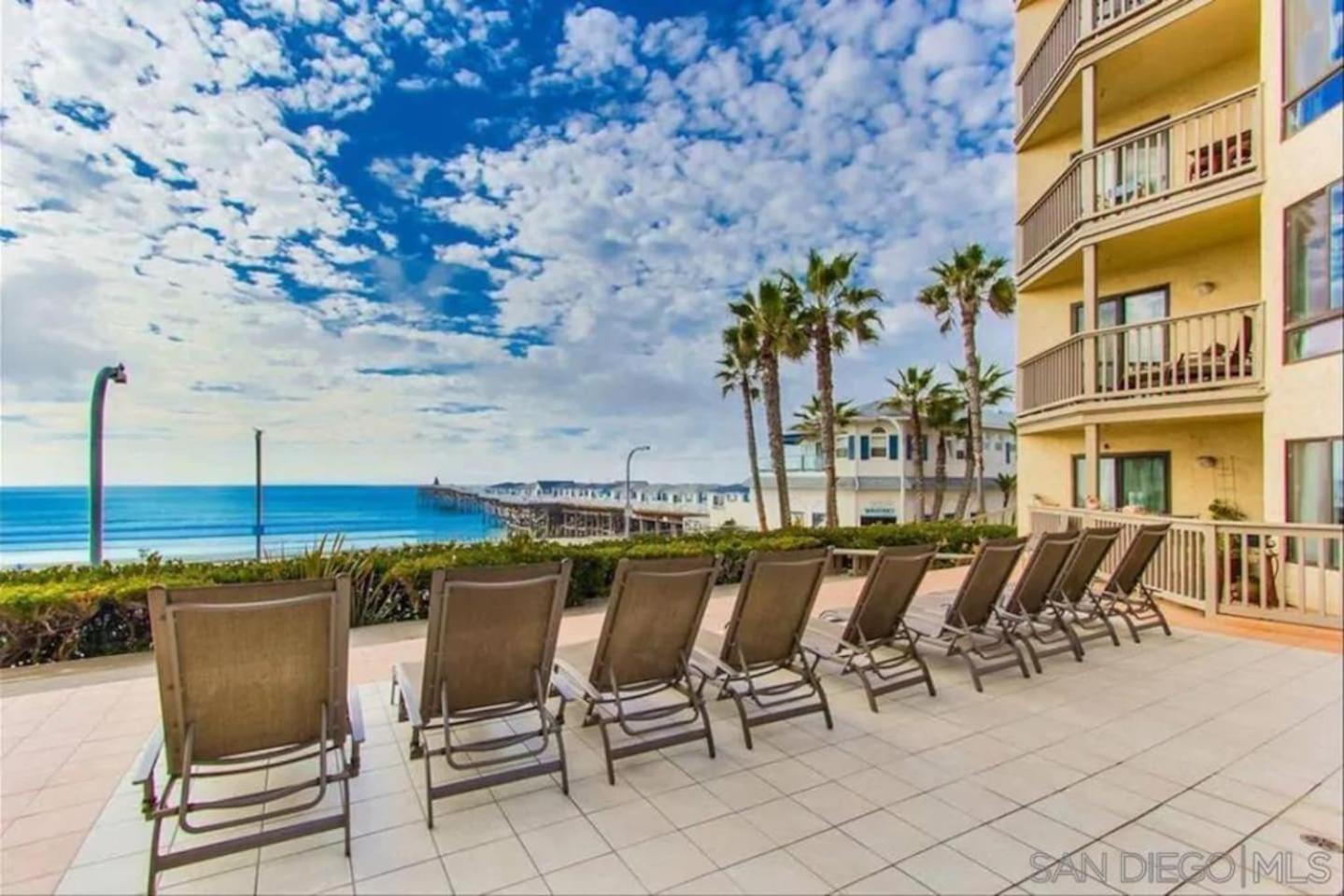 Front Bliss - Entire - Crystal Pier Holiday home