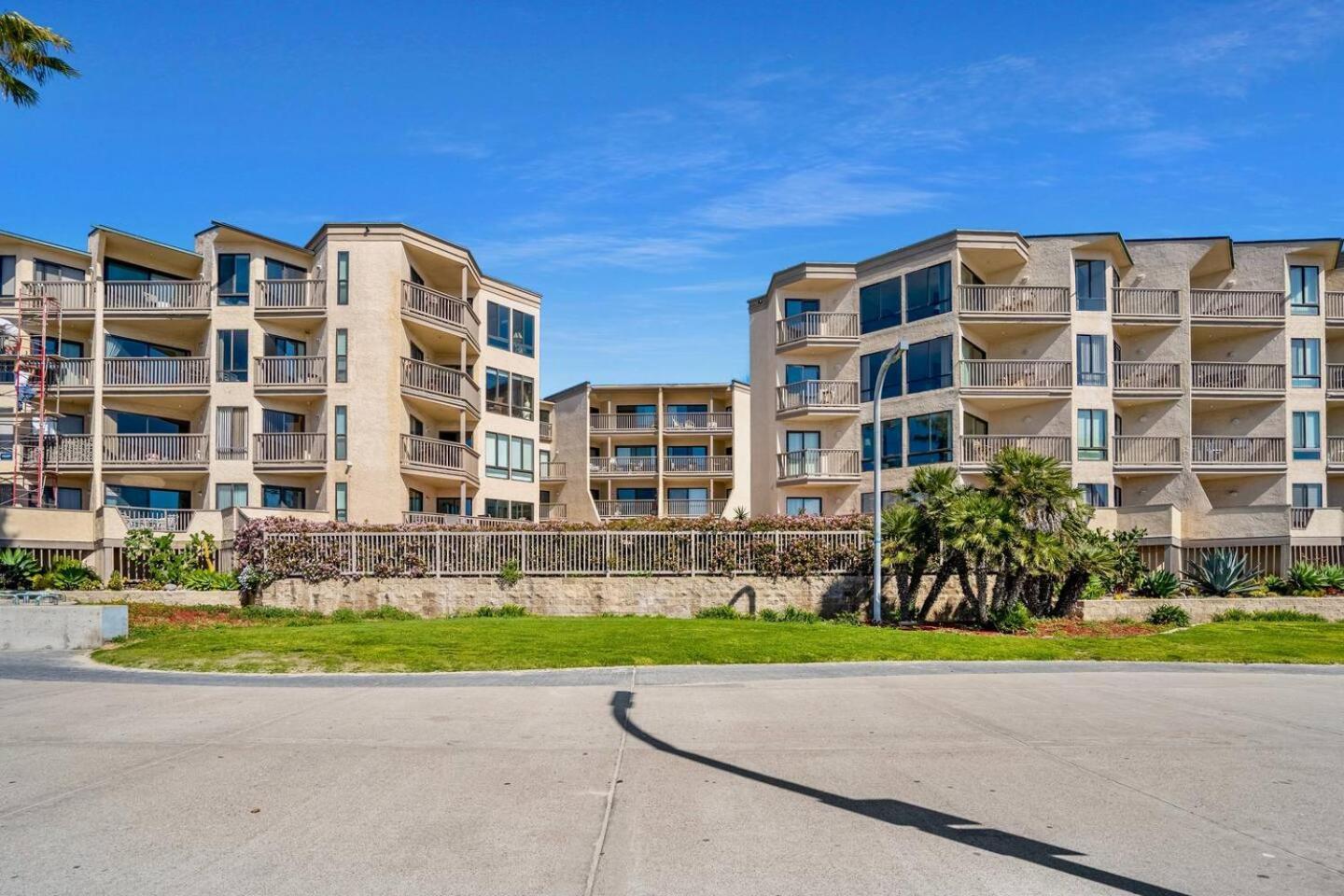 Front Bliss - Entire - Crystal Pier Holiday home