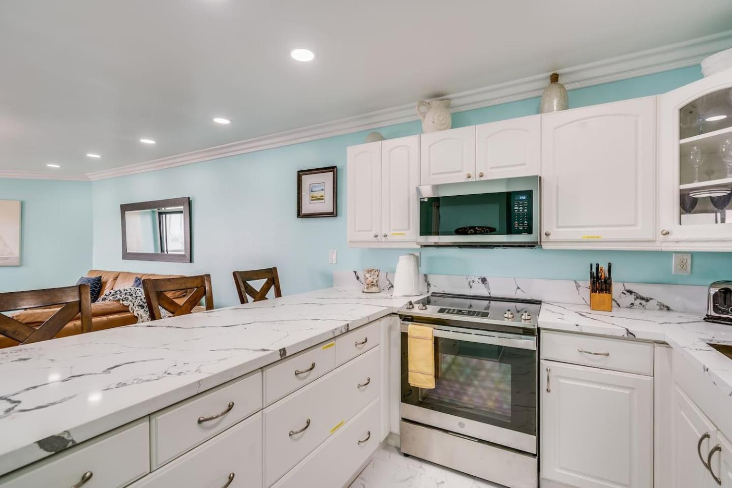 Front Bliss - Entire - Crystal Pier Holiday home *